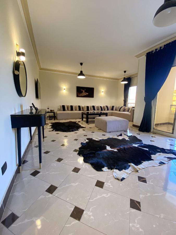 Apartment 3bd In A Family House With Garden View Kairo